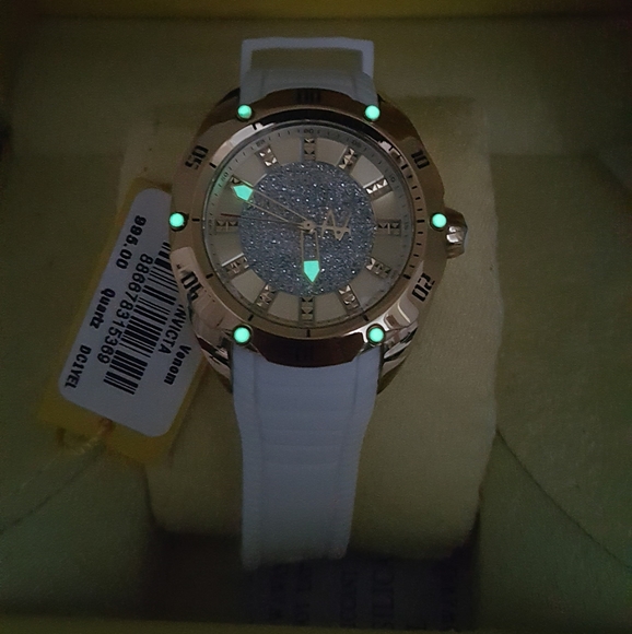 FIRM PRICE-ON SALE-Invicta Venom ladies watch - Picture 10 of 14